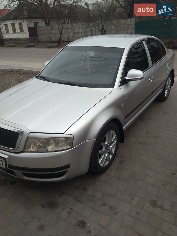 Лифтбек Skoda Superb 2006 в Краснограде