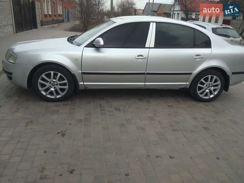 Лифтбек Skoda Superb 2006 в Краснограде