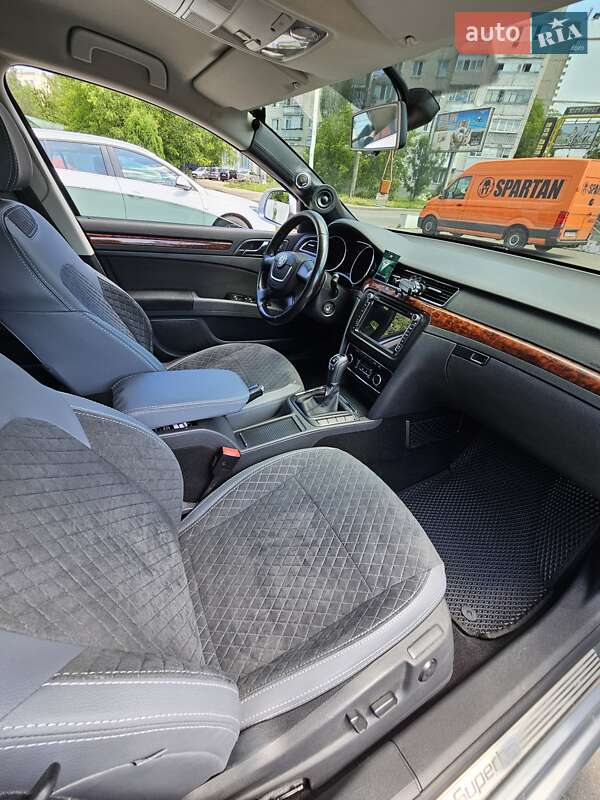Лифтбек Skoda Superb 2012 в Виннице