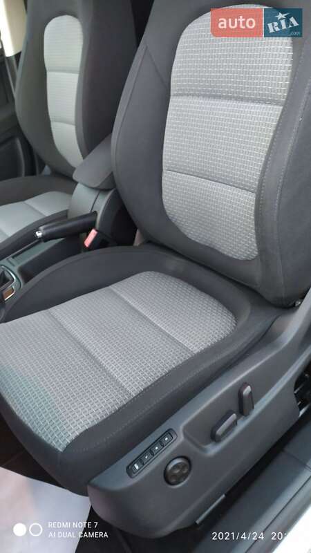 Універсал Skoda Superb 2011 в Чернівцях