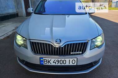 Універсал Skoda Superb 2013 в Рівному