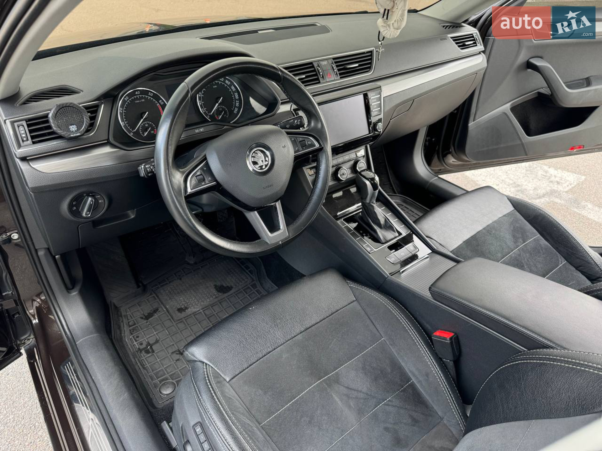 2017 Skoda Superb - мініатюра 7