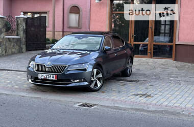 Лифтбек Skoda Superb 2017 в Сваляве