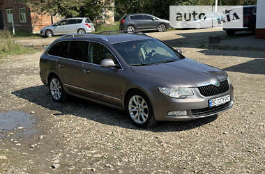 Універсал Skoda Superb 2010 в Львові