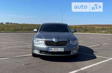 Ліфтбек Skoda Superb 2010 в Рівному