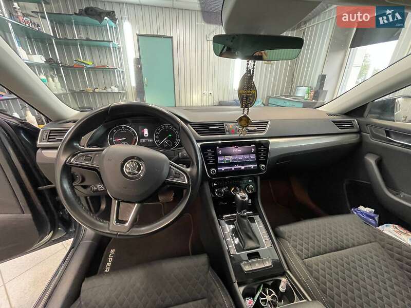 Универсал Skoda Superb 2018 в Тернополе