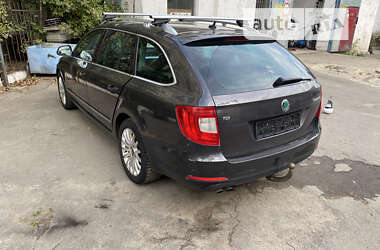 Универсал Skoda Superb 2010 в Ровно