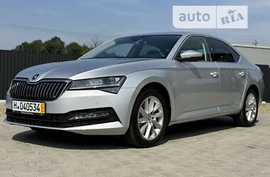 Ліфтбек Skoda Superb 2020 в Стрию