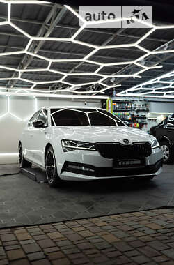 Лифтбек Skoda Superb 2019 в Киеве