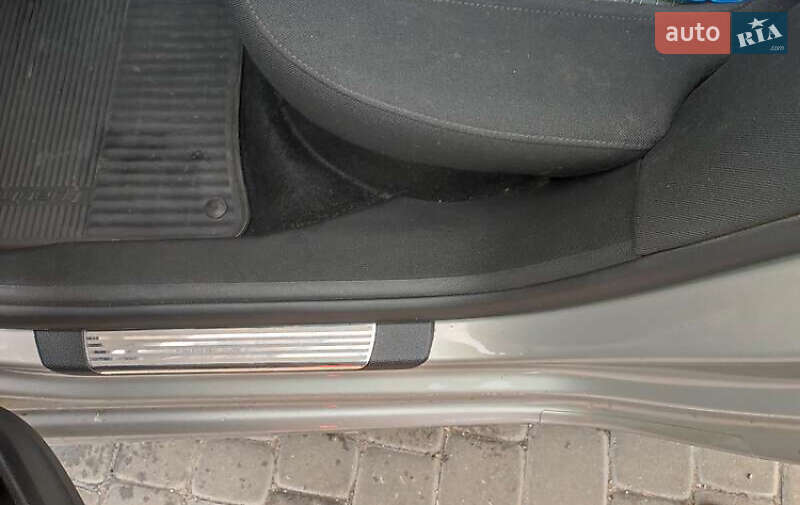 Ліфтбек Skoda Superb 2010 в Дніпрі