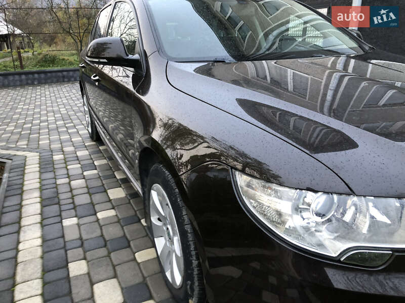 Лифтбек Skoda Superb 2012 в Ивано-Франковске