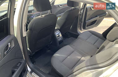 Лифтбек Skoda Superb 2012 в 