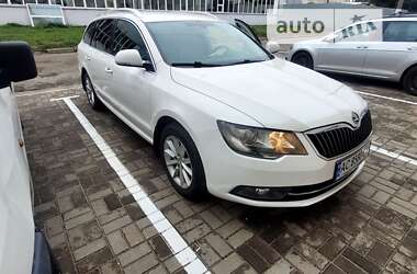 Универсал Skoda Superb 2014 в Нововолынске