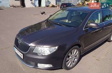 Лифтбек Skoda Superb 2009 в 