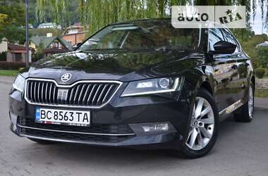 Лифтбек Skoda Superb 2017 в Львове