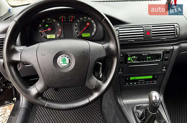 Лифтбек Skoda Superb 2006 в 