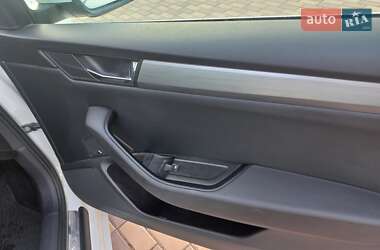 Универсал Skoda Superb 2019 в 