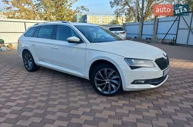 Универсал Skoda Superb 2019 в 
