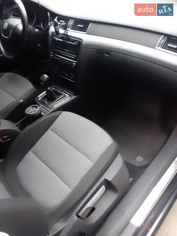 Skoda Superb 2011 VIN TMBAJ73T3C9036183 фото оголошення 11 з 50