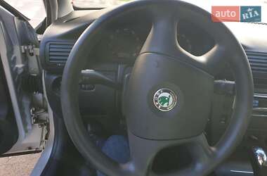 Лифтбек Skoda Superb 2006 в 