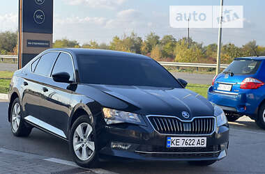 Ліфтбек Skoda Superb 2015 в Дніпрі