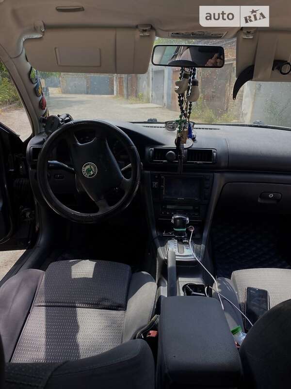 Лифтбек Skoda Superb 2004 в Кривом Роге