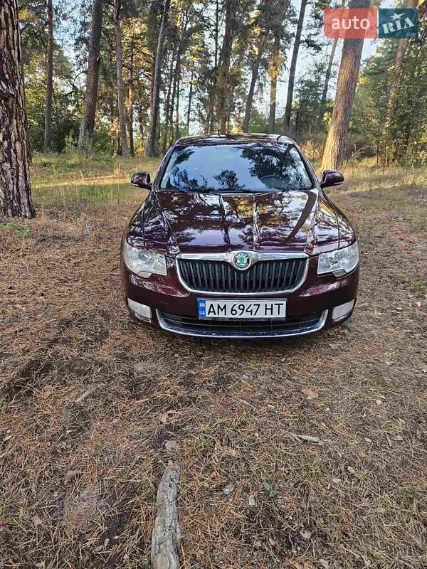 Універсал Skoda Superb 2012 в 