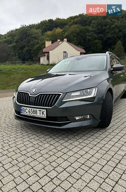 Універсал Skoda Superb 2019 в Львові