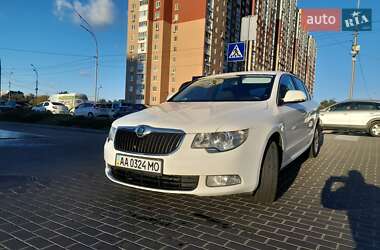 Лифтбек Skoda Superb 2013 в Киеве