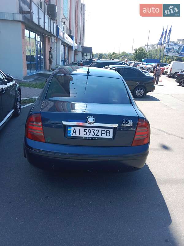 Лифтбек Skoda Superb 2003 в Киеве
