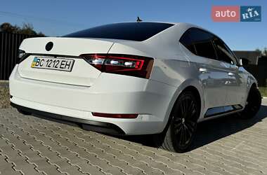 Лифтбек Skoda Superb 2015 в Стрые