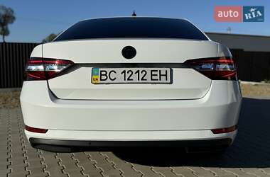 Лифтбек Skoda Superb 2015 в Стрые