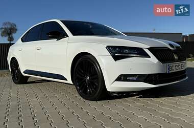 Лифтбек Skoda Superb 2015 в Стрые