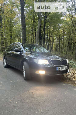 Универсал Skoda Superb 2013 в Луцке