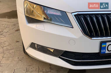 Універсал Skoda Superb 2017 в Чернівцях