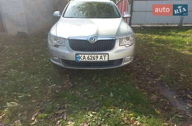 Универсал Skoda Superb 2010 в Киеве