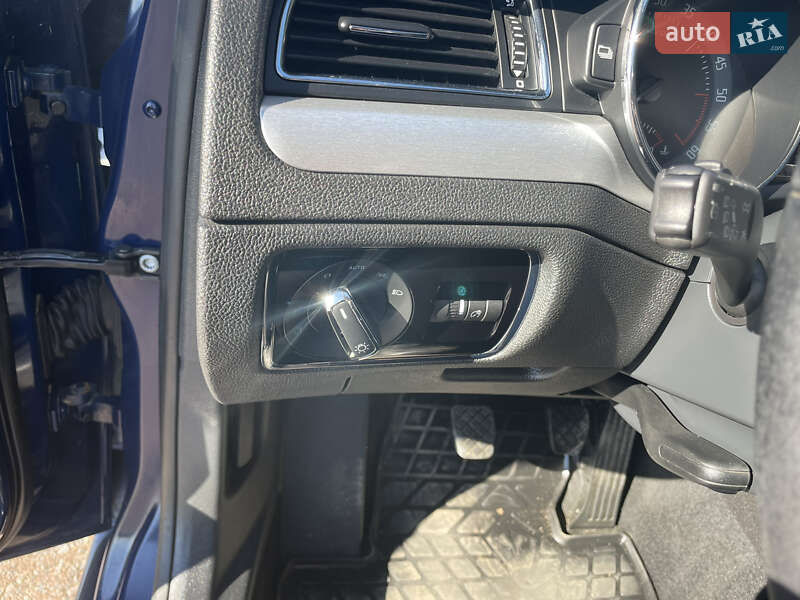 Лифтбек Skoda Superb 2014 в Ужгороде фото 17 Лифтбек Skoda Superb 2014 в Ужгороде