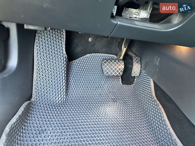 Универсал Skoda Superb 2017 в Ирпене