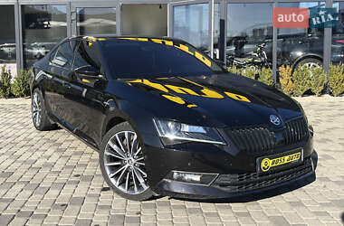 Лифтбек Skoda Superb 2016 в 