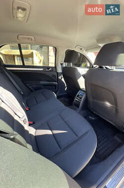 Лифтбек Skoda Superb 2013 в 