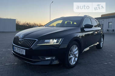 Універсал Skoda Superb 2017 в Луцьку