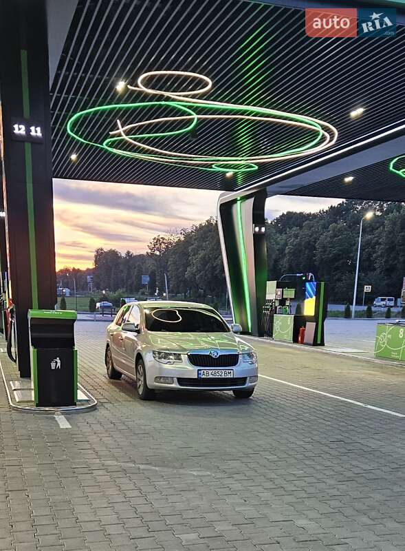 Skoda Superb 2012