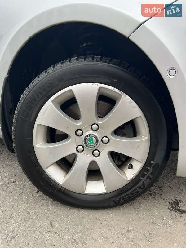 Универсал Skoda Superb 2012 в Киеве