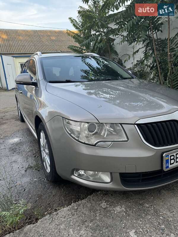 Универсал Skoda Superb 2010 в Николаеве