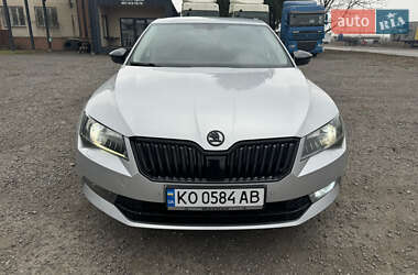 Ліфтбек Skoda Superb 2017 в Хусті