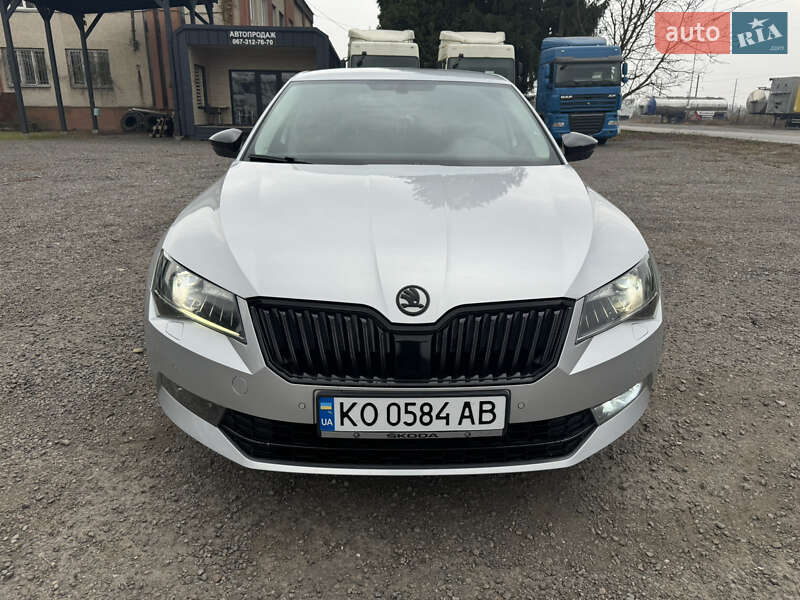 Лифтбек Skoda Superb 2017 в Хусте