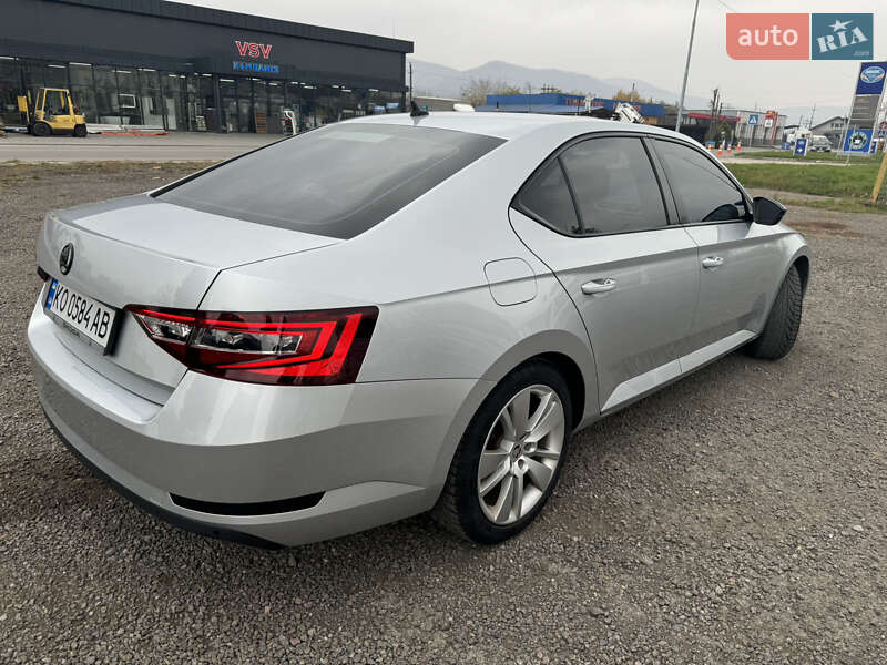 Лифтбек Skoda Superb 2017 в Хусте