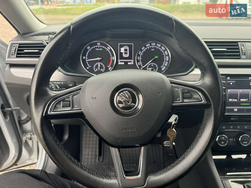 Лифтбек Skoda Superb 2017 в Хусте