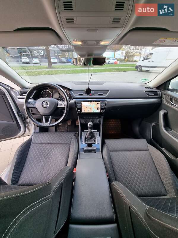 Лифтбек Skoda Superb 2015 в Ужгороде