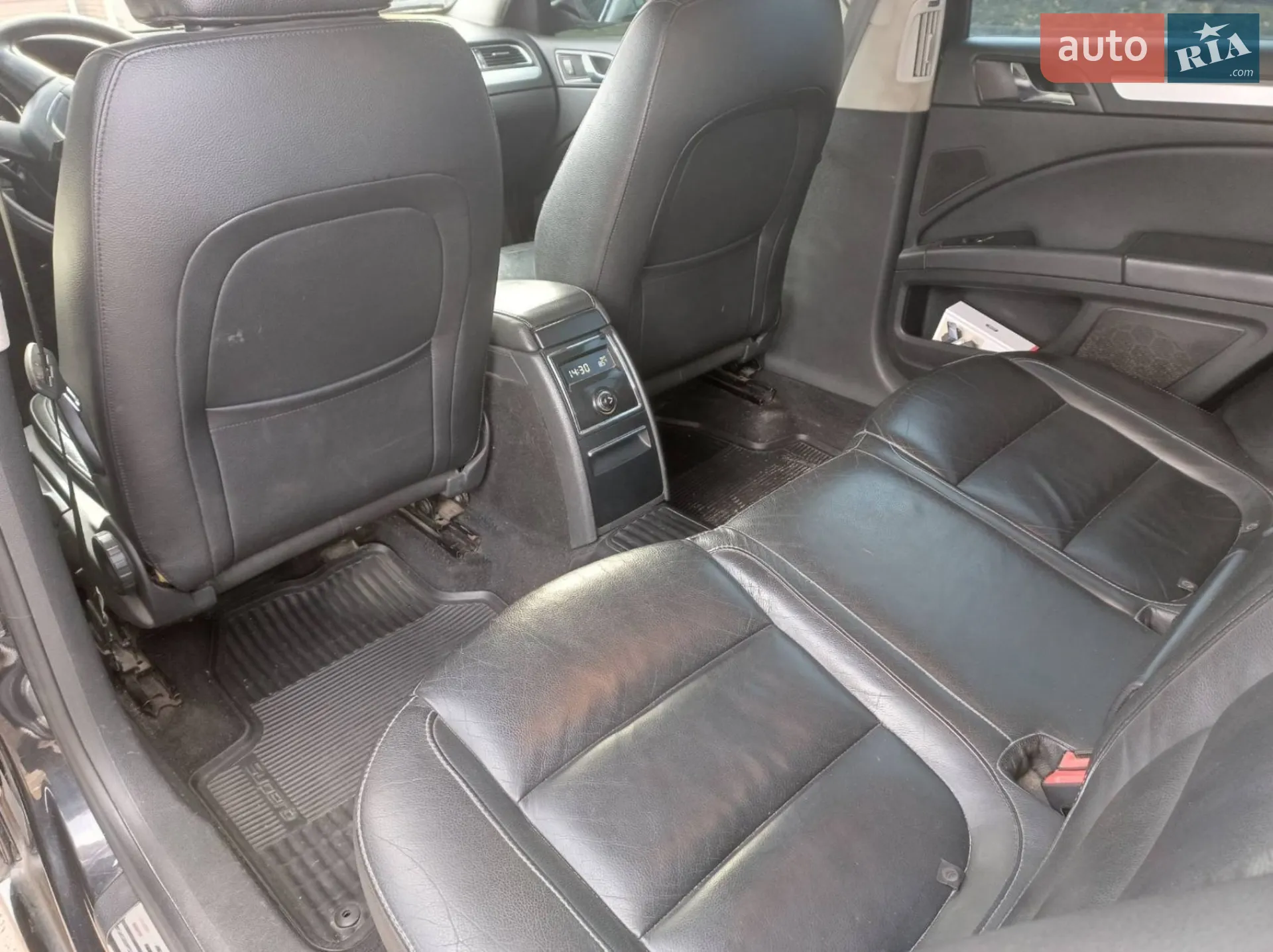 2010 Skoda Superb - мініатюра 4